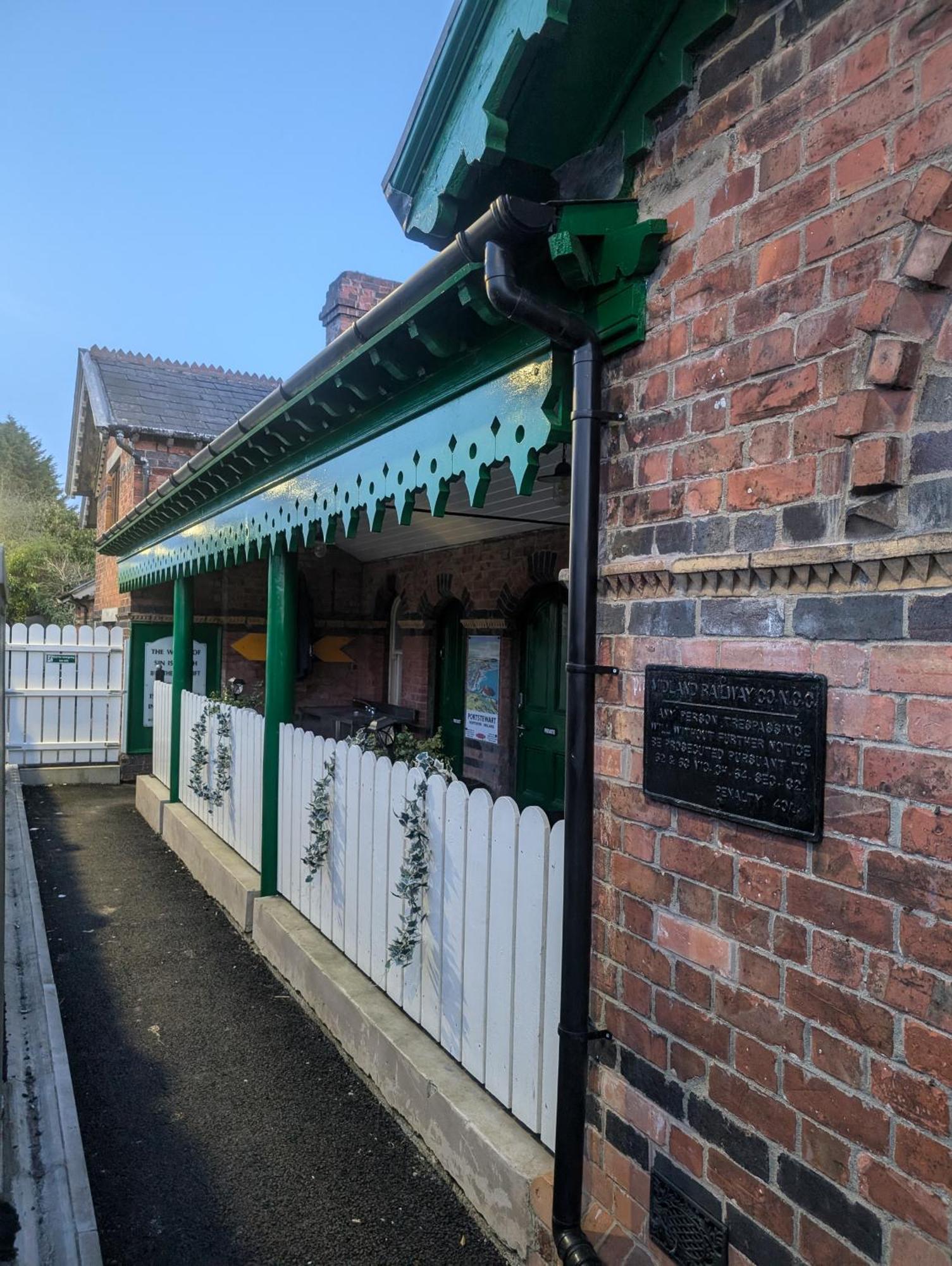 The Railway Sleeper Apartment Cullybackey Exterior photo